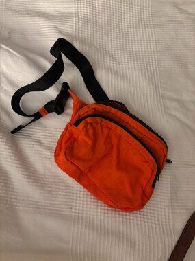 BAGGU Nasturtium Orange Fanny Pack Crossbody Discontinued Color